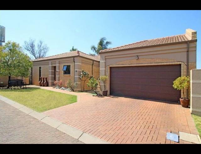 3 BEDROOM CLUSTER FOR SALE IN BARTLETT